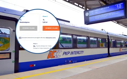Pociąg PKP Intercity na peronie, z widocznym panelem wyboru klasy biletu (1 zł za klasę 2).