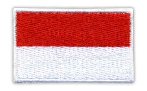 Naszywka z haftowaną flagą Indonezji: czerwony pas nad białym.