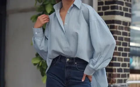 Bluzki oversize: Jak nosić, by wyglądać stylowo i proporcjonalnie?