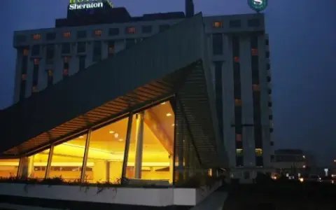 Sheraton Padova: Comfort, Eventi e Posizione Strategica | Prenota Ora