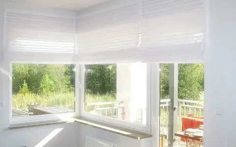 Firanki jak rolety rzymskie – elegancja i funkcjonalność w jednym