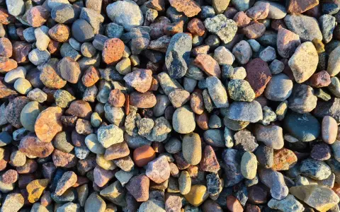 Ile kosztuje kruszywo na drogę? Pełny kosztorys i porady eksperta