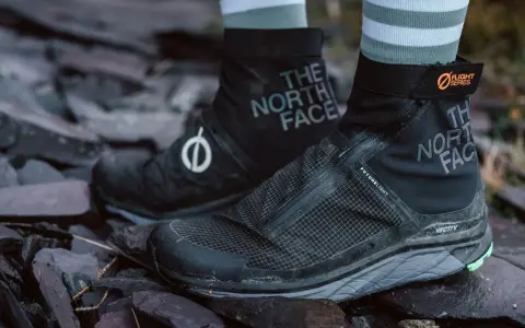 Schwarze The North Face Trailrunningschuhe mit FUTURELIGHT und VECTIV Technologie, bereit für jedes Gelände.