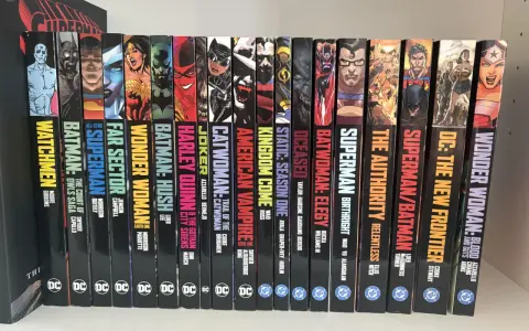 Kolekcja komiksów DC, od "Watchmen" po "Wonder Woman". Idealna do nauki, jak czytać komiksy, z bogactwem historii i postaci.