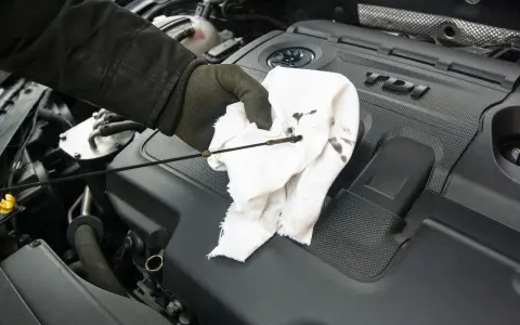 308 diesel : Huile moteur 0W-30 ou 5W-30 ? Évitez l'erreur !