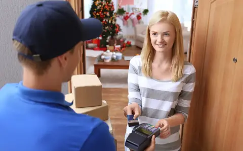 InPost w Wigilię: Kurierzy nie pracują! Paczkomaty kiedy?