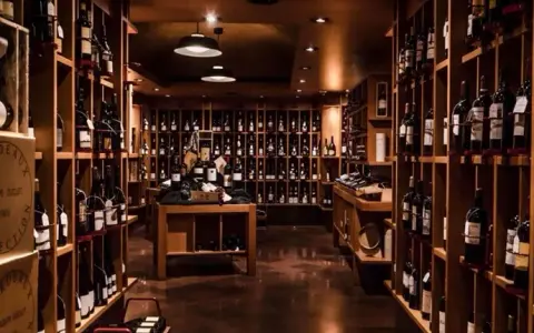 Peck Milano: Scopri l'eccellenza gastronomica e la sua storia