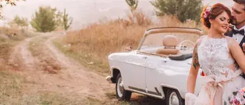 Ile kosztuje auto do ślubu? Sprawdź ceny i ukryte koszty wynajmu