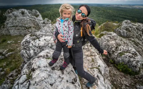 Jak się ubrać w góry, by uniknąć zimna i dyskomfortu podczas wędrówki