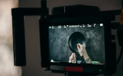 Jak zrobić zdjęcia z filmu w prosty sposób i uniknąć błędów