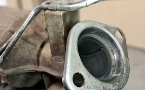 Jak po czym poznać, że dpf jest zapchany? Objawy, które musisz znać