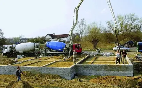 Jak zrobić fundamenty samemu - uniknij najczęstszych błędów i kosztów