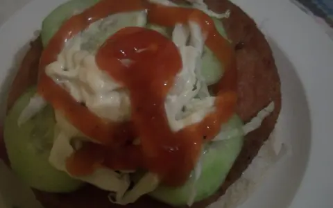 Dlaczego boczek w burgerze jest twardy? Zrób go chrupiącym!