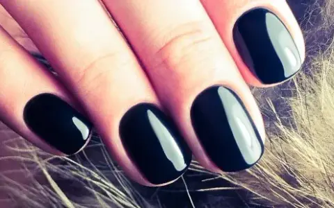 Manicure monophase na czym polega – poznaj zalety i technikę