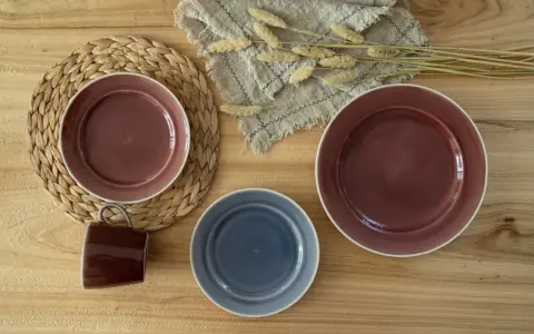 Piattino da Dessert: Guida a Materiali, Stili e Abbinamenti