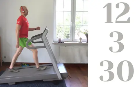 Bieganie na bieżni: schudnij, popraw technikę i uniknij nudy!