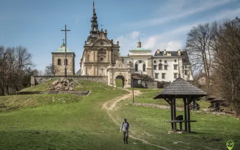 Świętokrzyskie: Atrakcje, Zamki i Szlaki. Zaplanuj Wycieczkę!