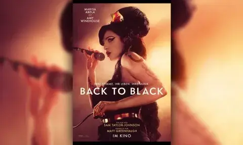 Wer singt im Film "Back to Black"? Marisa Abela singt selbst