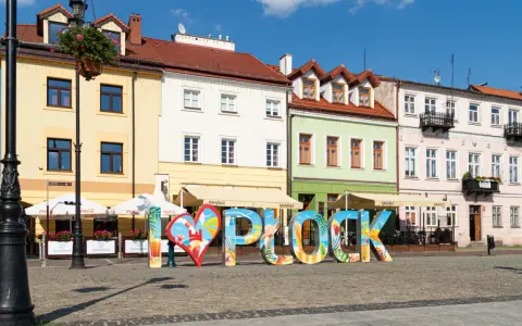 Atrakcje w Płocku: Gotowy plan na niezapomniany weekend!