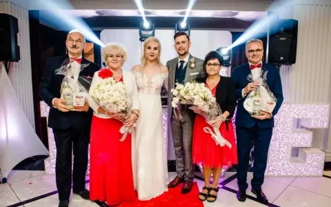 Jak wyglądają podziękowania dla rodziców na weselu – wzruszające pomysły