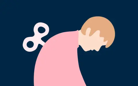 En person i rosa kläder med en uppdragsnyckel på ryggen, som symboliserar illamående utmattning.
