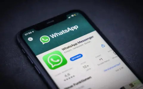 WhatsApp installieren? So geht's kinderleicht auf jedem Handy!