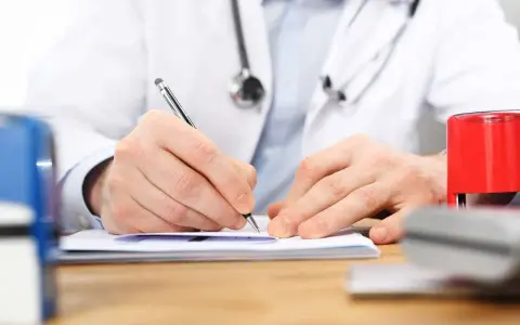 Ubezpieczenie zdrowotne po utracie pracy: 30 dni i co dalej?