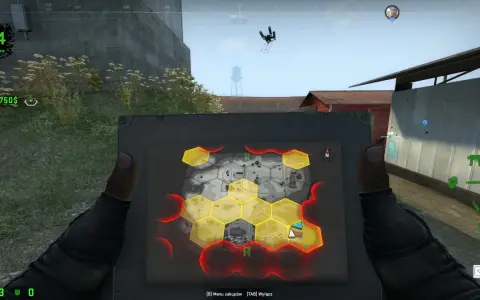 Gracz w CS GO Danger Zone analizuje mapę z zaznaczonymi strefami zagrożenia. 14 wrogów, 1750$.