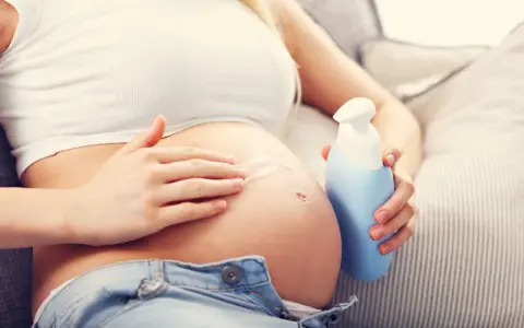 Zapobieganie rozstępom w ciąży: Co naprawdę działa?