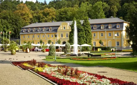 Kudowa-Zdrój atrakcje: Niezapomniane miejsca i praktyczne porady