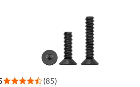 Tres tornillos estrella negros, uno de frente y dos de perfil, uno más corto que el otro.