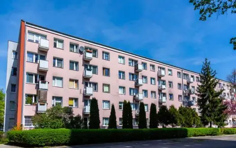 Osiedle w Warszawie jak osiedle: porównanie nowych i starych projektów