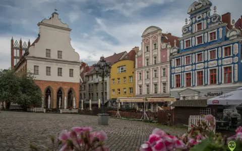 Szczecin: Atrakcje, Sekrety i Poradnik Turysty (do 70 znaków)