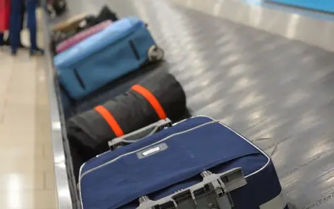 Kolor walizki: Wybierz mądrze! Widoczność, styl, praktyczność