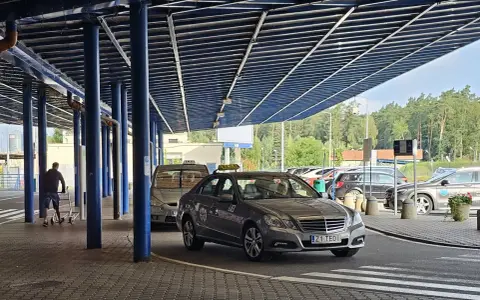 Dojazd do Szczecina: Samochód, pociąg, autobus, samolot co wybrać?