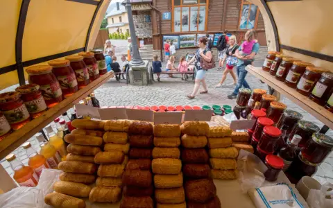 Bacówka 2 Zakopane: Nocleg, Krupówki, opinie i oscypki