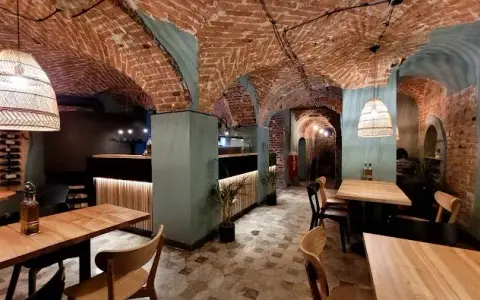 Gdzie zjeść w Jeleniej Górze? Odkryj najlepsze restauracje i smaki
