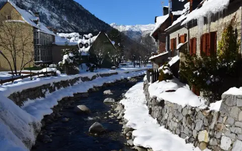 Destinos de invierno en España: Sol, nieve y planes únicos