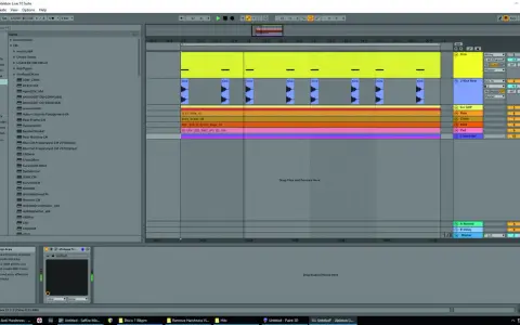 Ableton Live 10 z widocznym faderem głośności na ścieżce "Kick". To narzędzie pozwala regulować poziom dźwięku.