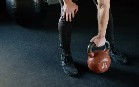 Ile razy w tygodniu trenować CrossFit, aby uniknąć kontuzji?