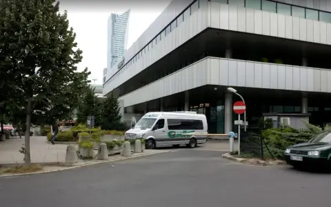 Contbus Warszawa: Skąd odjeżdża? Dokładny przewodnik Marriott