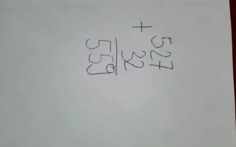 Dodawanie pisemne: 527 + 32 = 559. Wynik jest poprawny.
