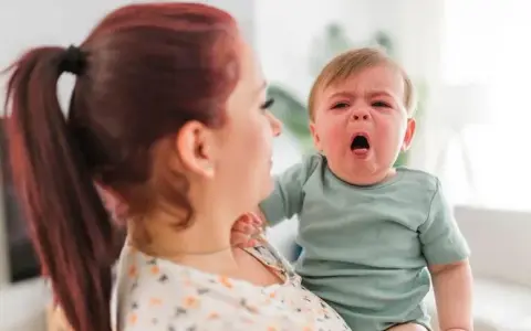 Co na kaszel u niemowlaka? Skuteczne sposoby i objawy, które niepokoją