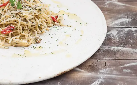 Szybkie spaghetti z anchois, które zachwyci Twoje kubki smakowe