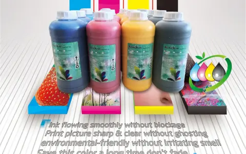 Bottiglie di inchiostro per tecnologia inkjet: blu, rosa, giallo e nero. Stampa nitida e duratura.