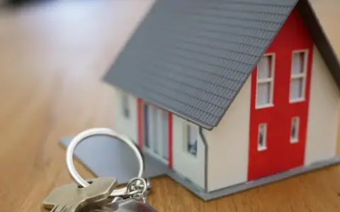 ¿Sótano sin declarar? Legalízalo: Evita multas y vende tu casa
