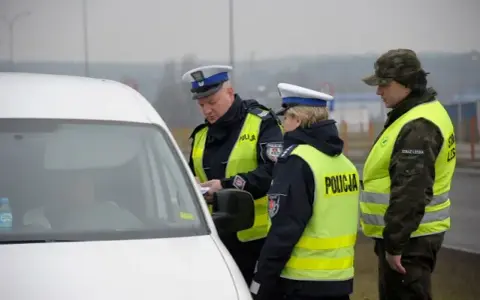 Twoje prawa: Kiedy policja może badać alkomatem? Odmowa = przestępstwo