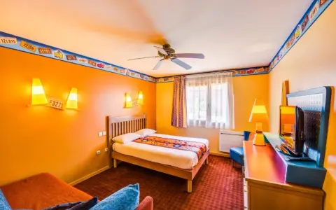 Hotel Disney Santa Fe: características, precios y opiniones de huéspedes