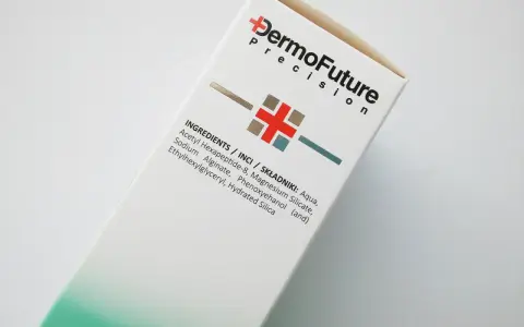 Dermofuture Witamina C: Opinie, skład, efekty. Czy warto kupić?