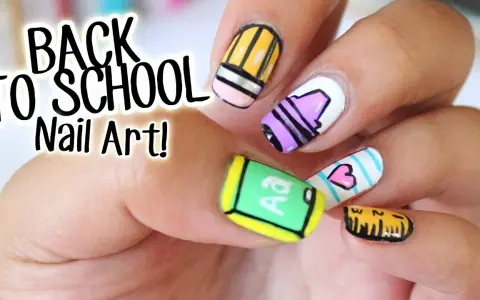 Buchstaben-Nägel: Alle Trends & DIY-Anleitungen für Ihren Style